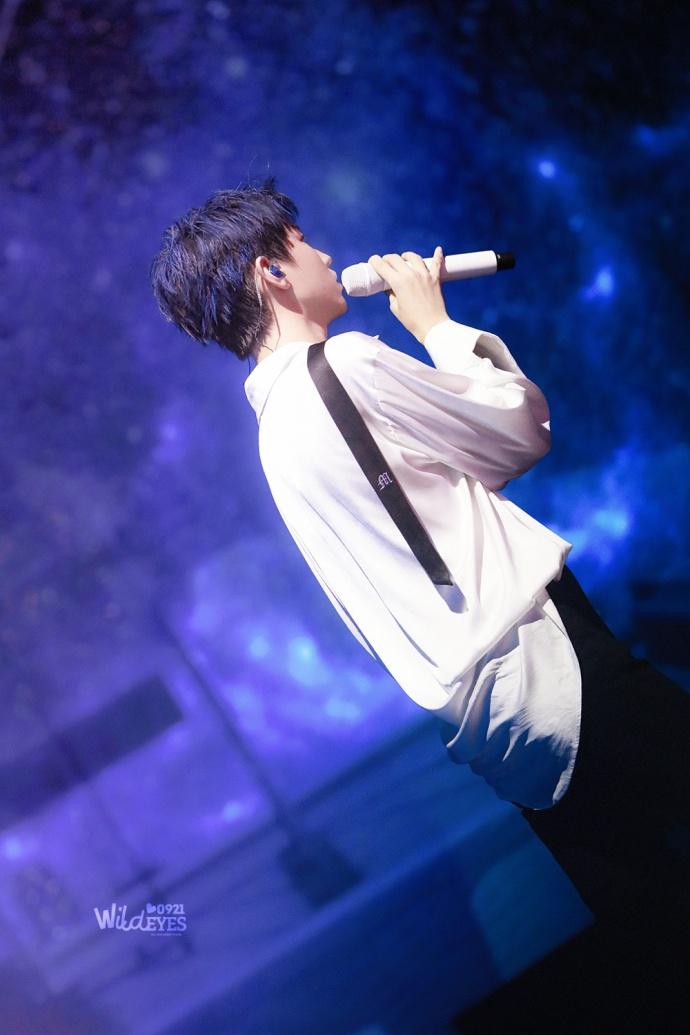 TFBOYS七周年最新写真——时光见证青春的力量